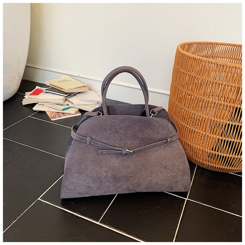 Structured Handbag Top Handle - กระเป๋าถือทรงโดมมีโครงสร้างแข็งแรง พร้อมหูหิ้วด้านบนและสายสะพาย ดีไซน์พกพาได้หลากหลายรูปแบบสำหรับใช้ในชีวิตประจำวัน