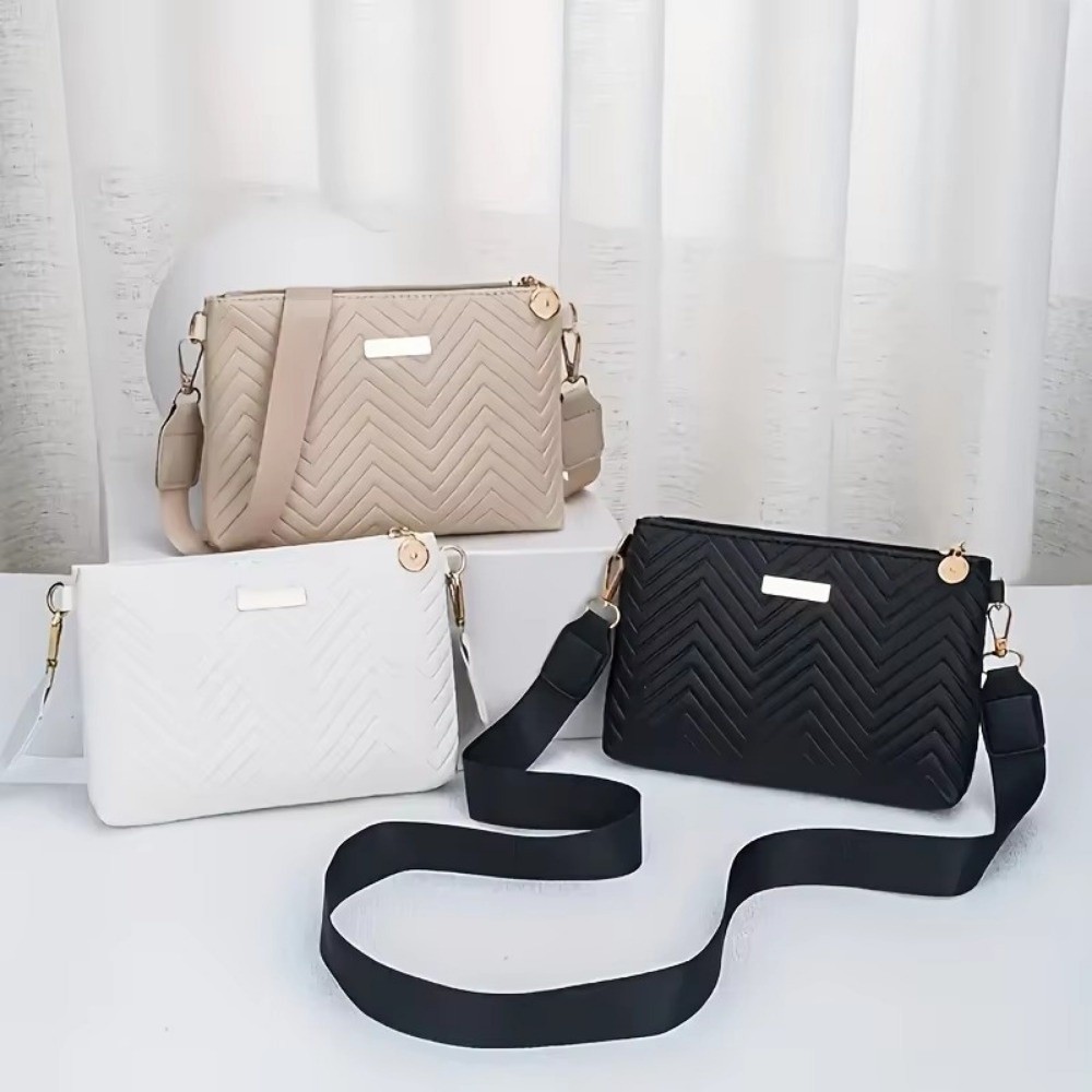 Chain Crossbody Quilted - กระเป๋าสะพายข้างแบบมีสายโซ่ลายควิลท์ ดีไซน์หรูหรา พร้อมกระเป๋าสตางค์ใบยาวสีพื้นลายคลื่น ทำจากวัสดุ PU น้ำหนักเบา
