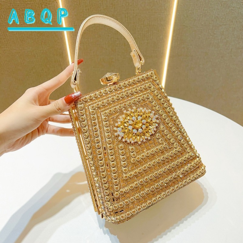 กระเป๋าสตรีสำหรับงานกลางคืน แบ - Luxury Bags Brand บทวิจารณ์และราคา