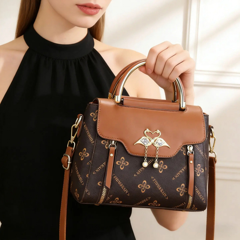 กระเป๋าหรูหราแบบเบาๆ, กระเป๋าถ - Luxury Bags To Buy บทวิจารณ์และราคา