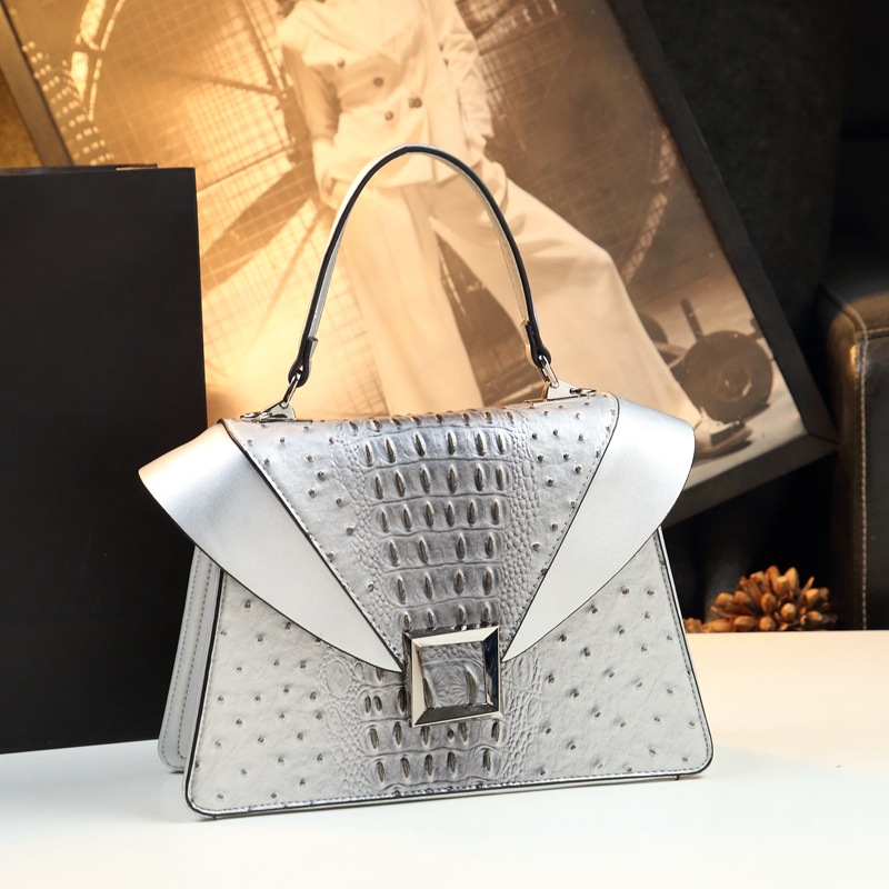 กระเป๋าผ้าอ้อมดีไซน์หรูหราสำหร - Luxury Bags Must Have บทวิจารณ์และราคา
