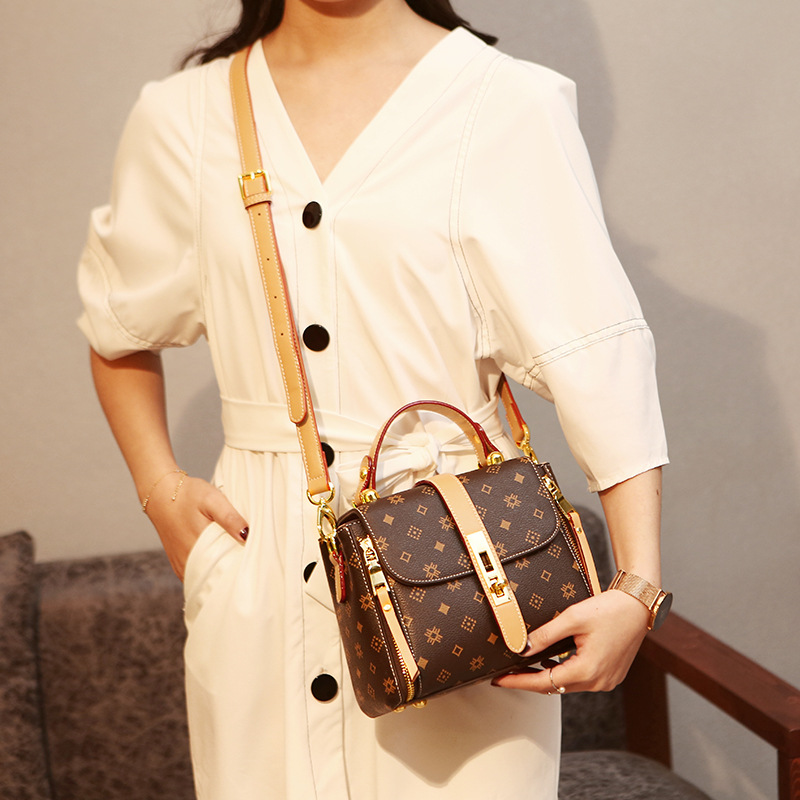 กระเป๋าผ้าอ้อมดีไซน์หรูหราสำหร - Luxury Bags Must Have บทวิจารณ์และราคา
