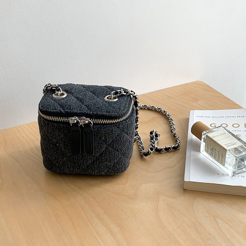 กล่องผ้านวมขนาดเล็กกระเป๋าCros - Chain Crossbody Quilted บทวิจารณ์และราคา