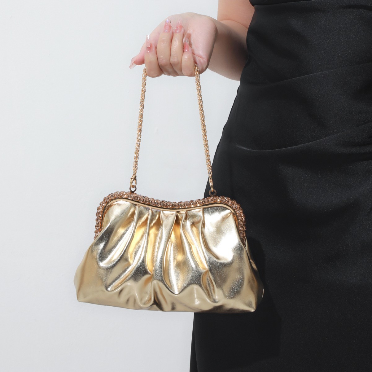กระเป๋าคลิปหนีบประดับเพชรพลอยห - Luxury Bags Quiet บทวิจารณ์และราคา