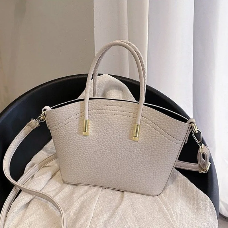 กระเป๋าโท้ทดีไซน์หรูหราที่ทุกค - Luxury Bags Must Have บทวิจารณ์และราคา