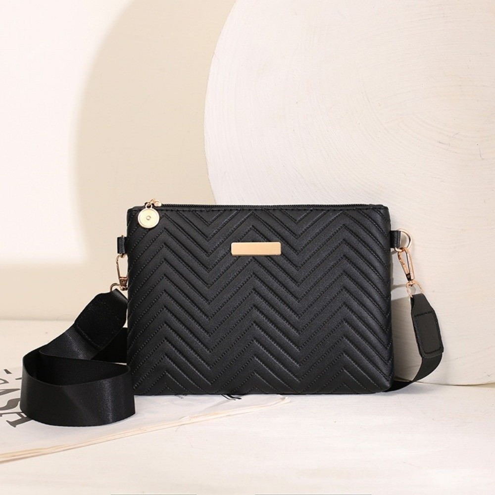 กระเป๋าสะพายข้างแบบควิลท์ลายคล - Chain Crossbody Quilted บทวิจารณ์และราคา