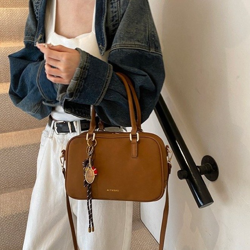 กระเป๋าสะพายข้างดีไซน์เนอร์สุด - Luxury Bags Must Have บทวิจารณ์และราคา