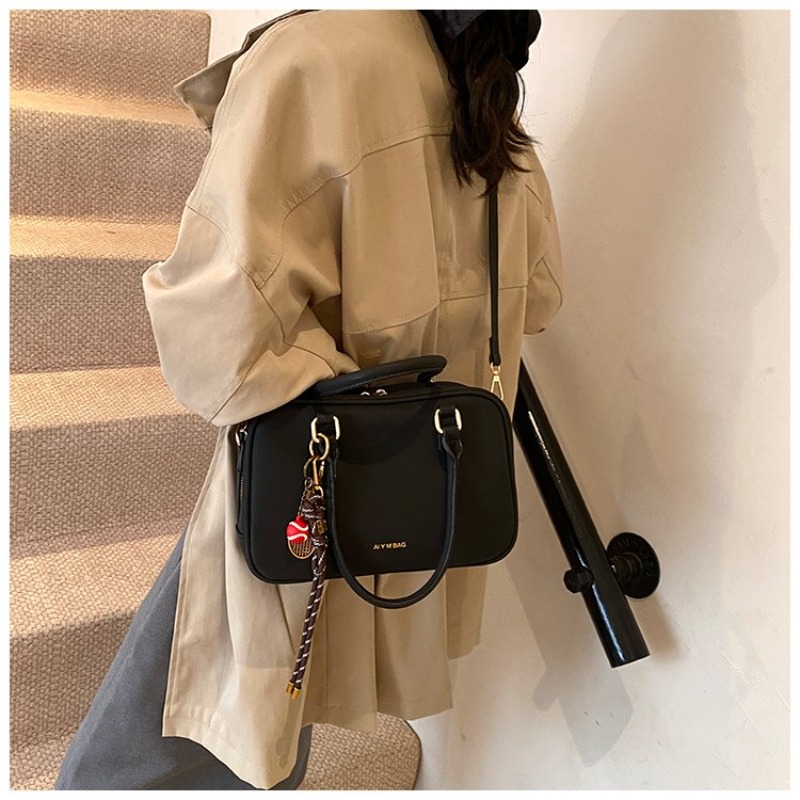 กระเป๋าสะพายข้างดีไซน์เนอร์สุด - Luxury Bags Must Have บทวิจารณ์และราคา